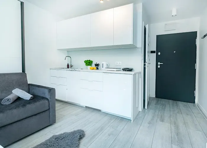 Batorego 18 - Yellow - Stacja Metra 300m - Underground Station 300m - Better