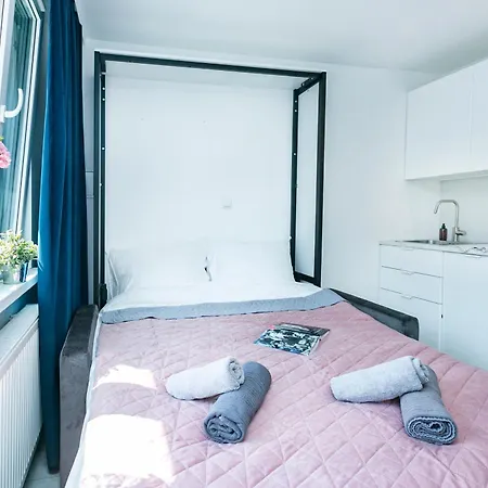 Appartement Batorego 18 - Yellow - Stacja Metra 300m - Underground Station 300m - Better *