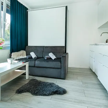 Batorego 18 - Yellow - Stacja Metra 300m - Underground Station 300m - Better Apartment